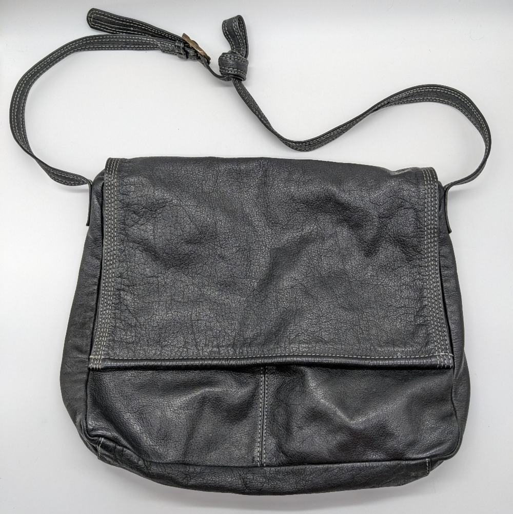 Unbranded black leather shoulder bag